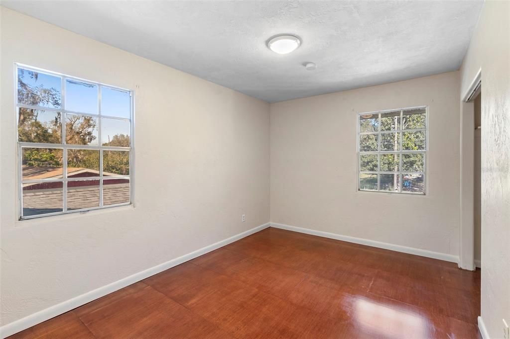 For Sale: $335,000 (5 beds, 3 baths, 2817 Square Feet)