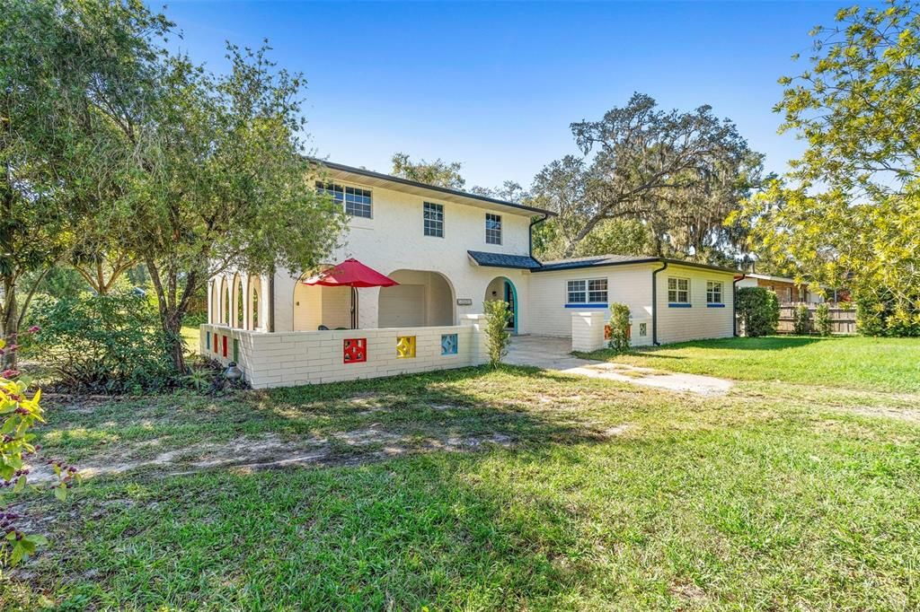 For Sale: $335,000 (5 beds, 3 baths, 2817 Square Feet)