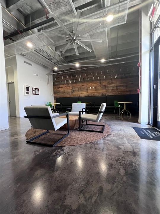 出租: $2,295 (2 贝兹, 2 浴室, 1203 平方英尺)