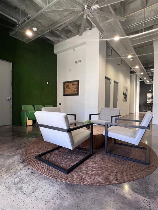 出租: $2,295 (2 贝兹, 2 浴室, 1203 平方英尺)