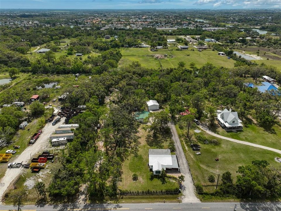 Active With Contract: $560,000 (2 beds, 1 baths, 1283 Square Feet)