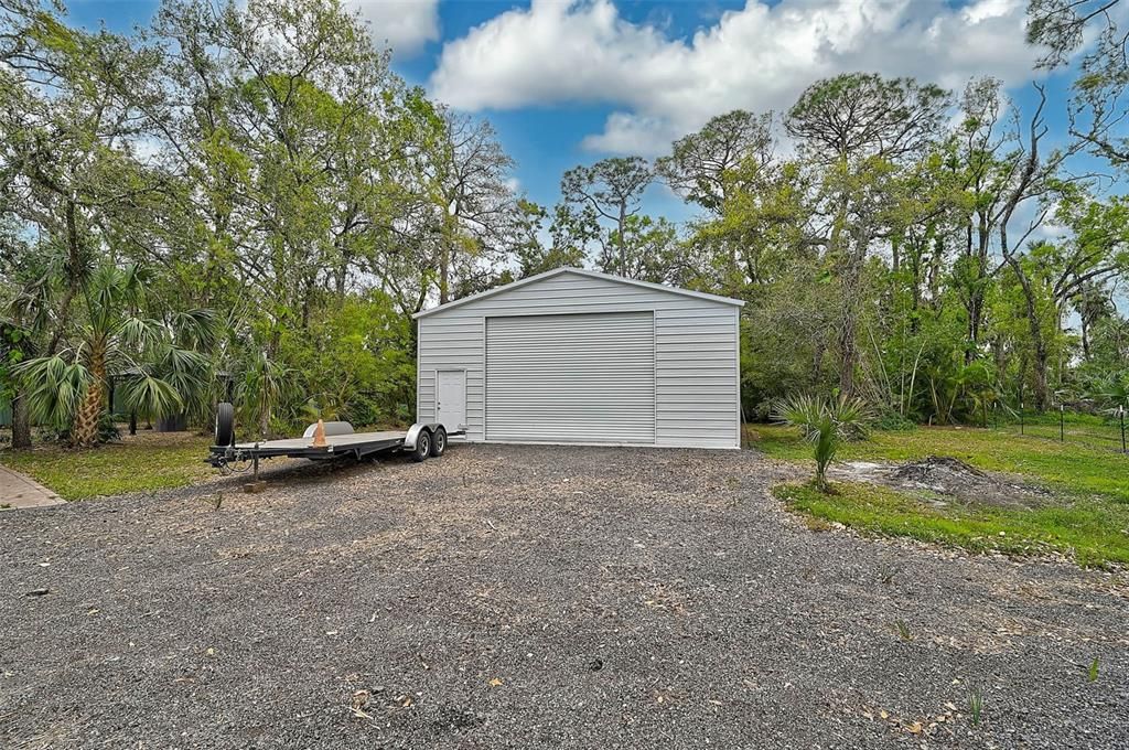 Active With Contract: $560,000 (2 beds, 1 baths, 1283 Square Feet)