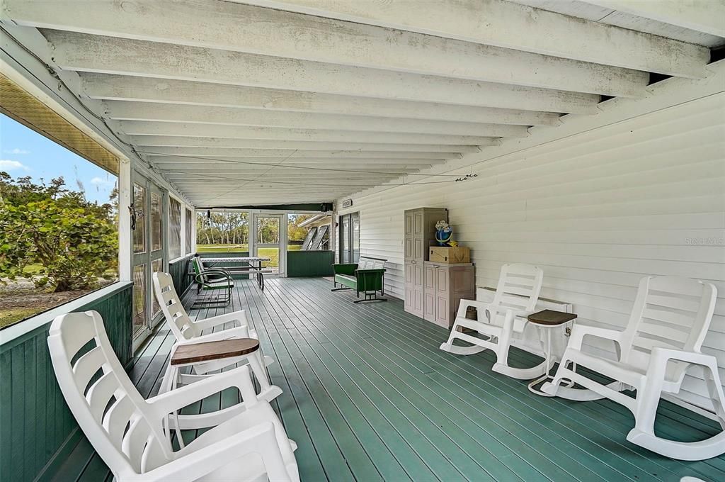 Active With Contract: $560,000 (2 beds, 1 baths, 1283 Square Feet)