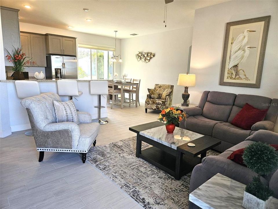 For Rent: $2,500 (3 beds, 2 baths, 1287 Square Feet)