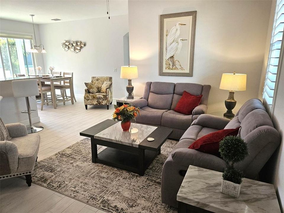 For Rent: $2,500 (3 beds, 2 baths, 1287 Square Feet)