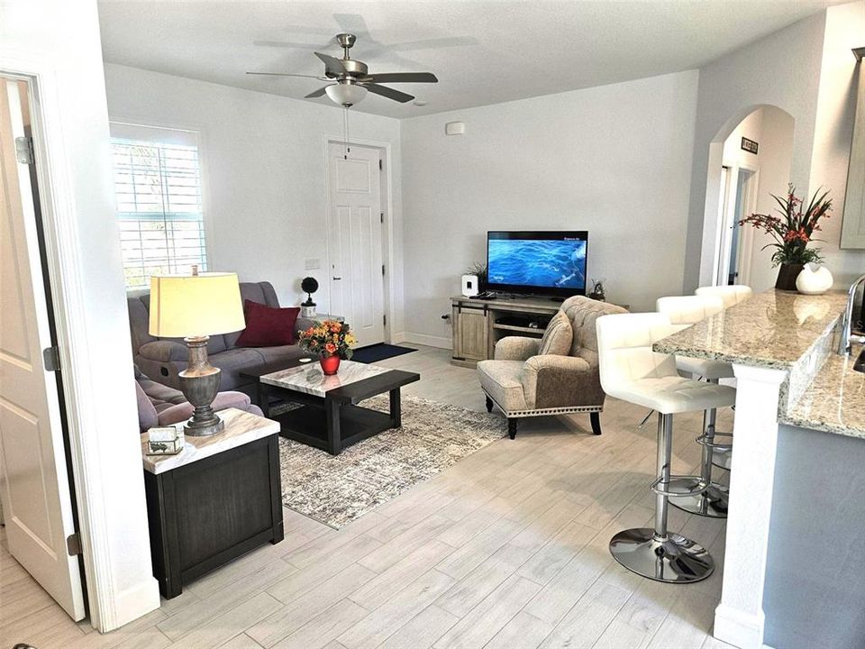 For Rent: $2,500 (3 beds, 2 baths, 1287 Square Feet)