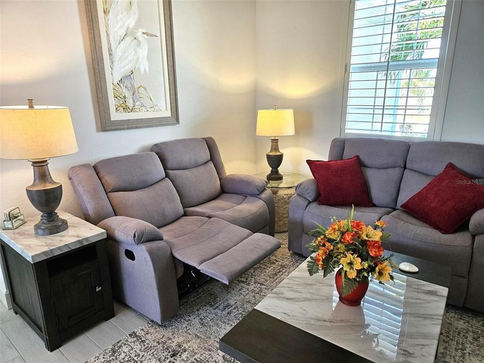 For Rent: $2,500 (3 beds, 2 baths, 1287 Square Feet)