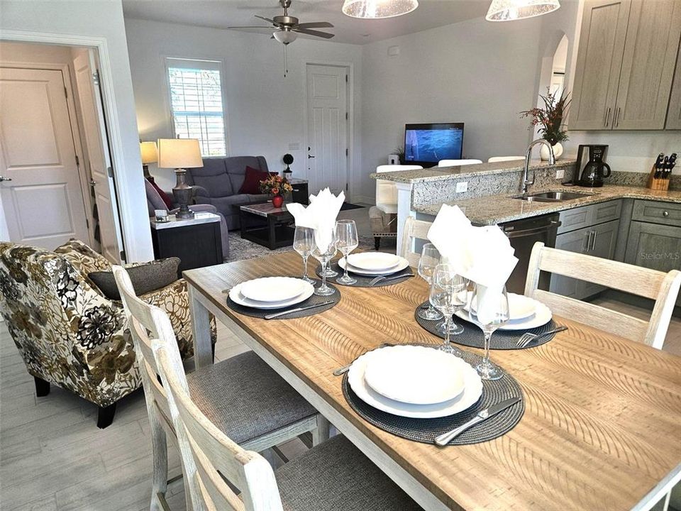 For Rent: $2,500 (3 beds, 2 baths, 1287 Square Feet)