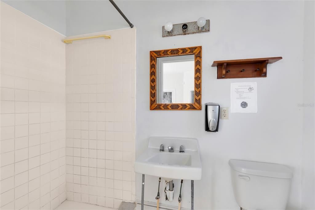 For Sale: $400,000 (0 beds, 0 baths, 4756 Square Feet)