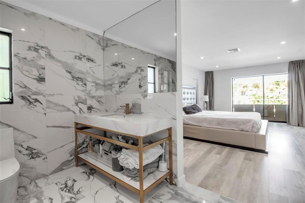 For Sale: $1,675,000 (3 beds, 2 baths, 1995 Square Feet)