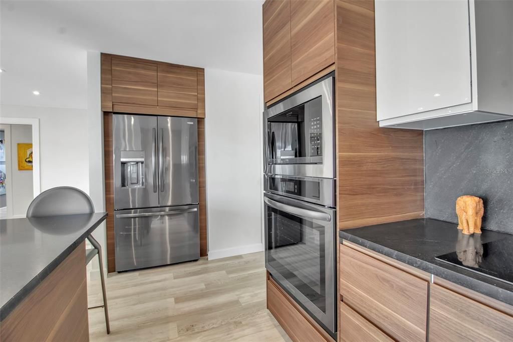 For Sale: $1,675,000 (3 beds, 2 baths, 1995 Square Feet)