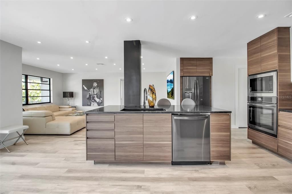 For Sale: $1,675,000 (3 beds, 2 baths, 1995 Square Feet)