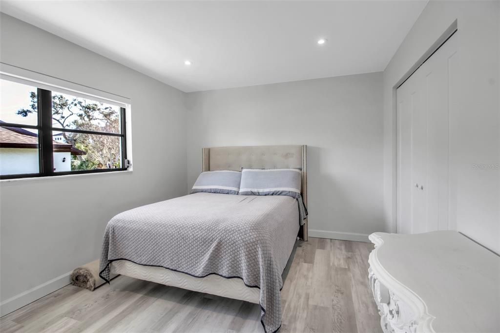 For Sale: $1,675,000 (3 beds, 2 baths, 1995 Square Feet)