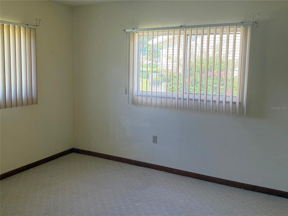 待售: $75,000 (2 贝兹, 2 浴室, 1292 平方英尺)