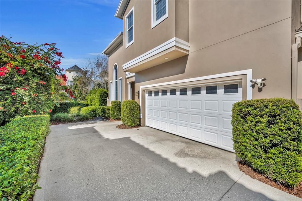 For Sale: $845,000 (3 beds, 3 baths, 2116 Square Feet)