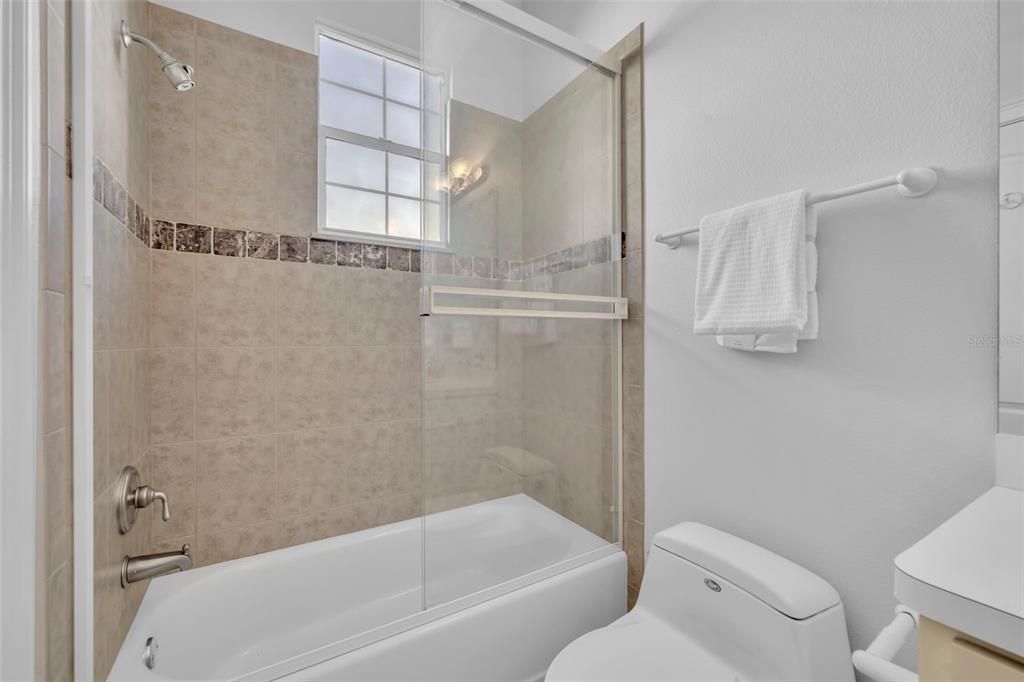 For Sale: $845,000 (3 beds, 3 baths, 2116 Square Feet)