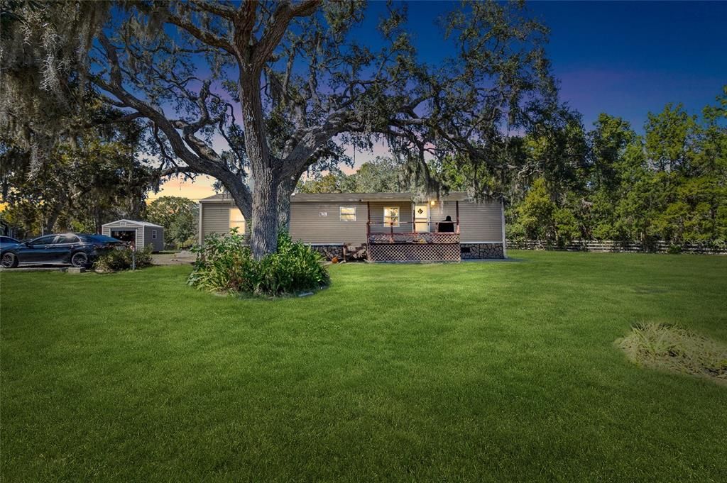 Под контрактом: $189,000 (2 спален, 1 ванн, 728 Квадратных фут)