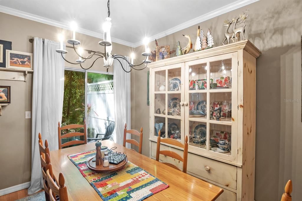 На продажу: $325,000 (3 спален, 2 ванн, 1584 Квадратных фут)