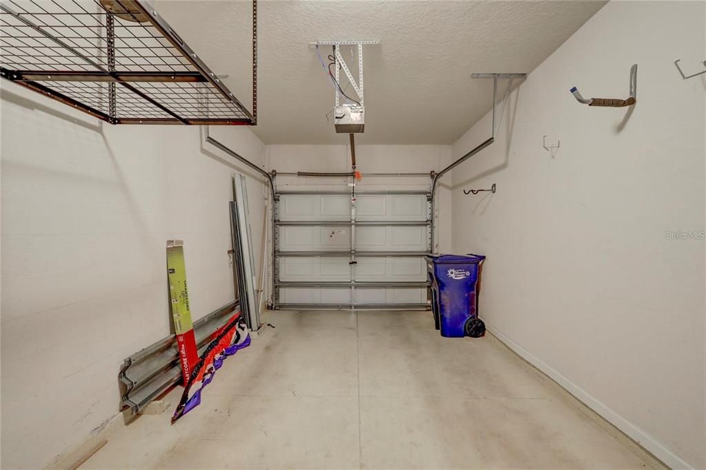 For Rent: $1,999 (3 beds, 2 baths, 1596 Square Feet)