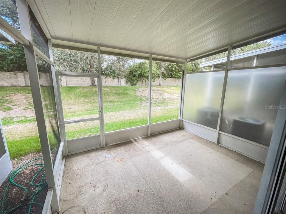 For Rent: $1,999 (3 beds, 2 baths, 1596 Square Feet)