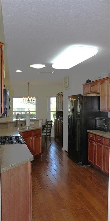 For Sale: $180,500 (2 beds, 2 baths, 1504 Square Feet)