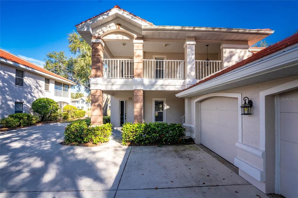 待售: $239,900 (2 贝兹, 2 浴室, 1327 平方英尺)