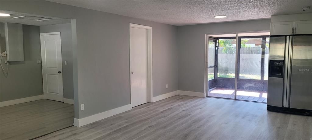 出租: $2,100 (4 贝兹, 2 浴室, 1481 平方英尺)