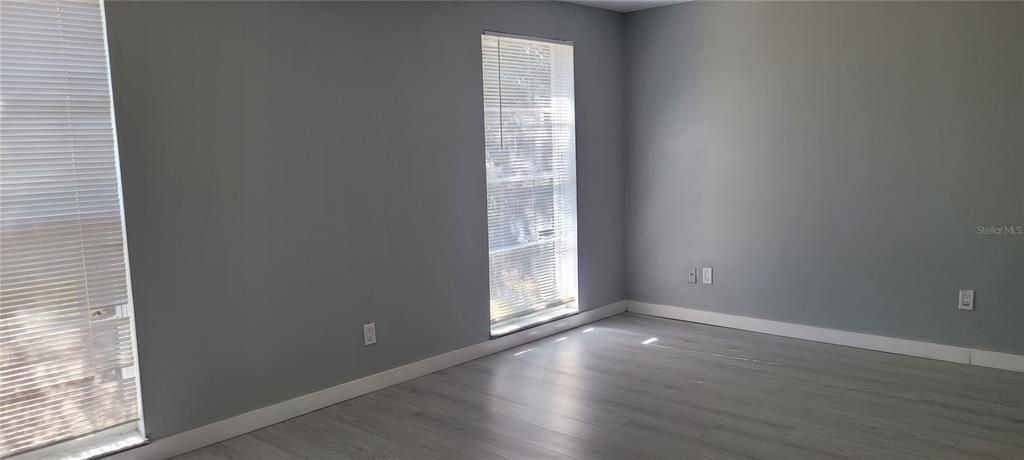 出租: $2,100 (4 贝兹, 2 浴室, 1481 平方英尺)