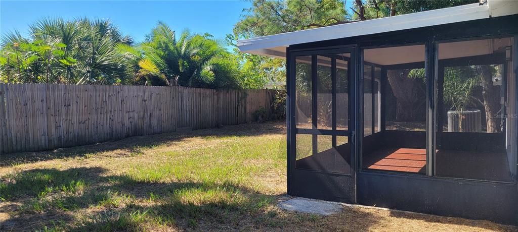 出租: $2,100 (4 贝兹, 2 浴室, 1481 平方英尺)