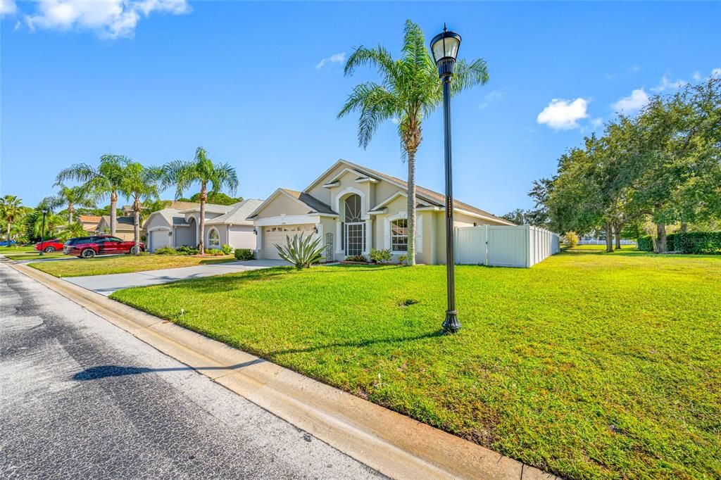 For Sale: $369,900 (4 beds, 3 baths, 1911 Square Feet)