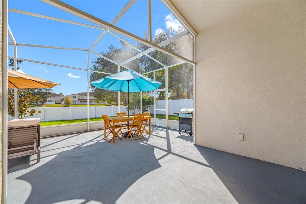 For Sale: $369,900 (4 beds, 3 baths, 1911 Square Feet)