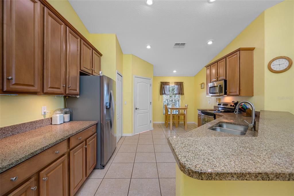 For Sale: $369,900 (4 beds, 3 baths, 1911 Square Feet)