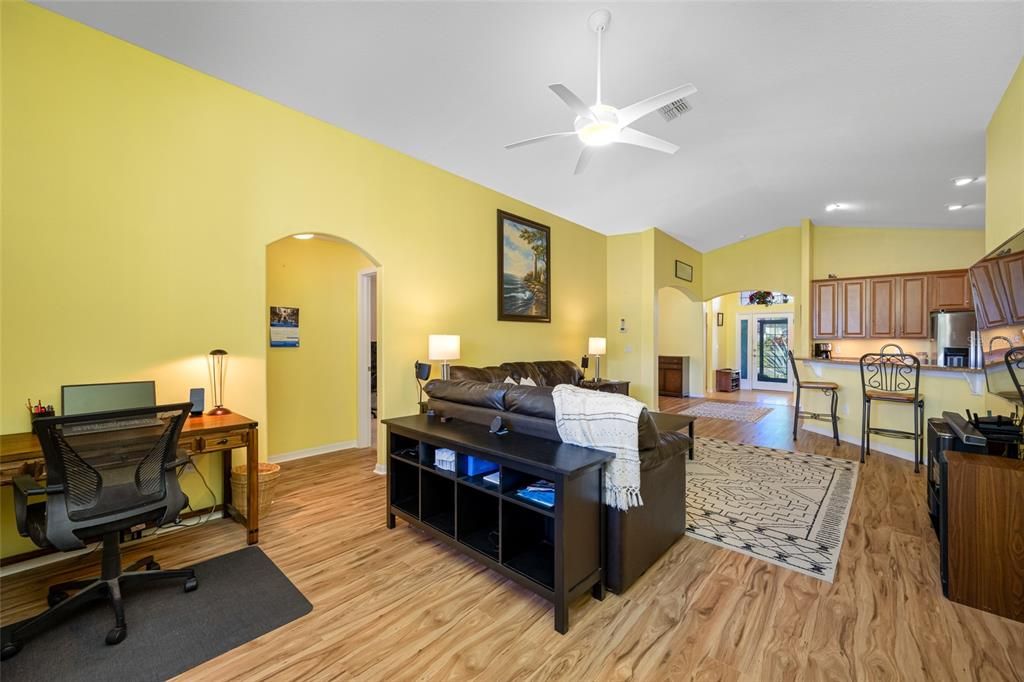 For Sale: $369,900 (4 beds, 3 baths, 1911 Square Feet)