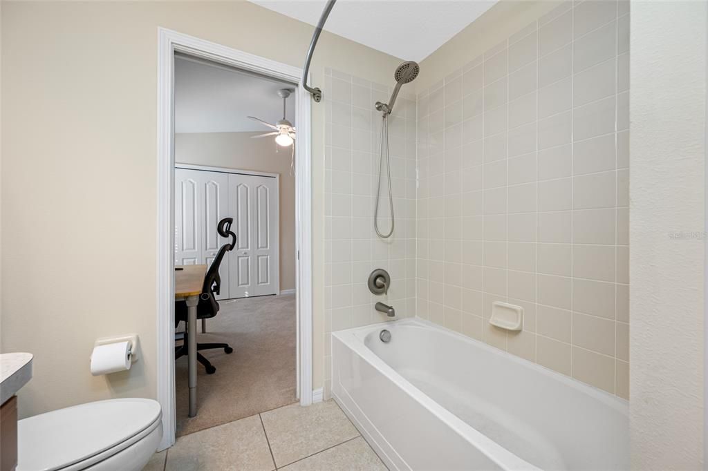 For Sale: $369,900 (4 beds, 3 baths, 1911 Square Feet)