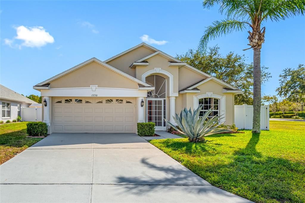 For Sale: $369,900 (4 beds, 3 baths, 1911 Square Feet)