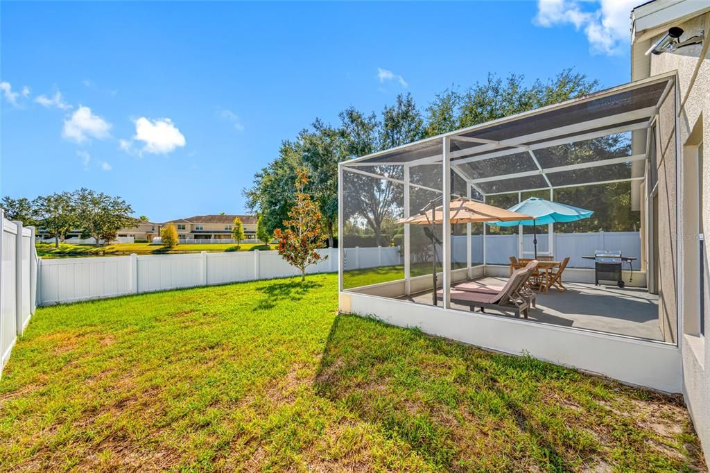 For Sale: $369,900 (4 beds, 3 baths, 1911 Square Feet)