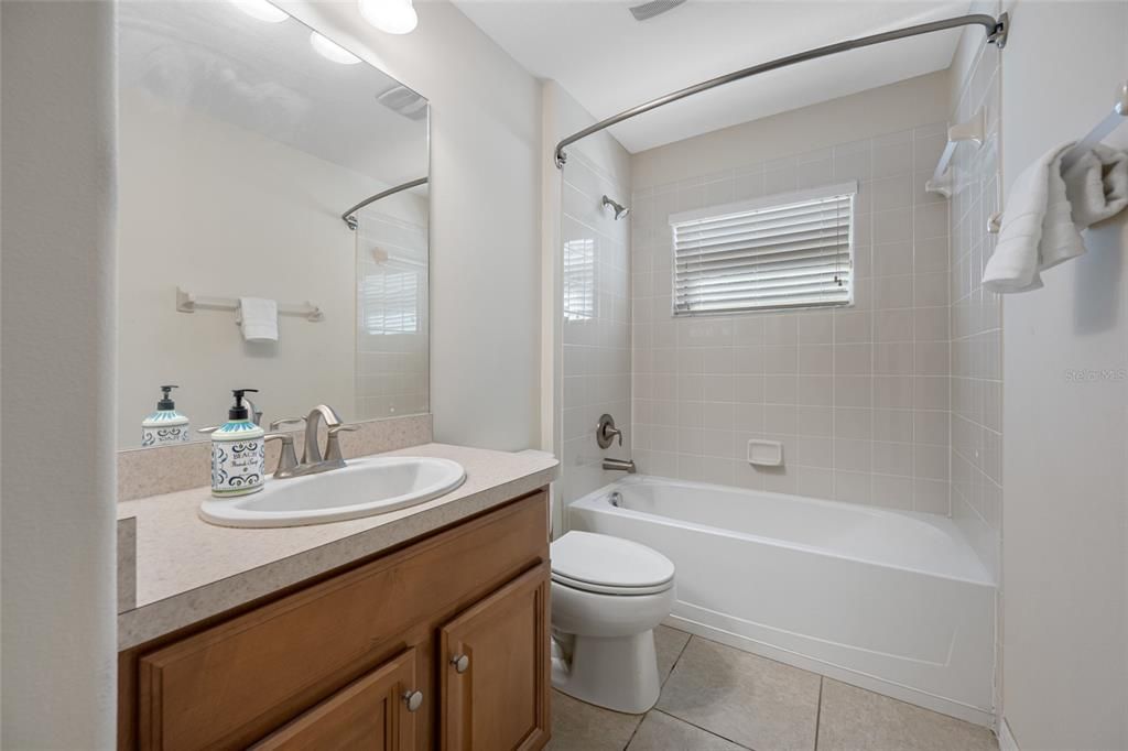 For Sale: $369,900 (4 beds, 3 baths, 1911 Square Feet)