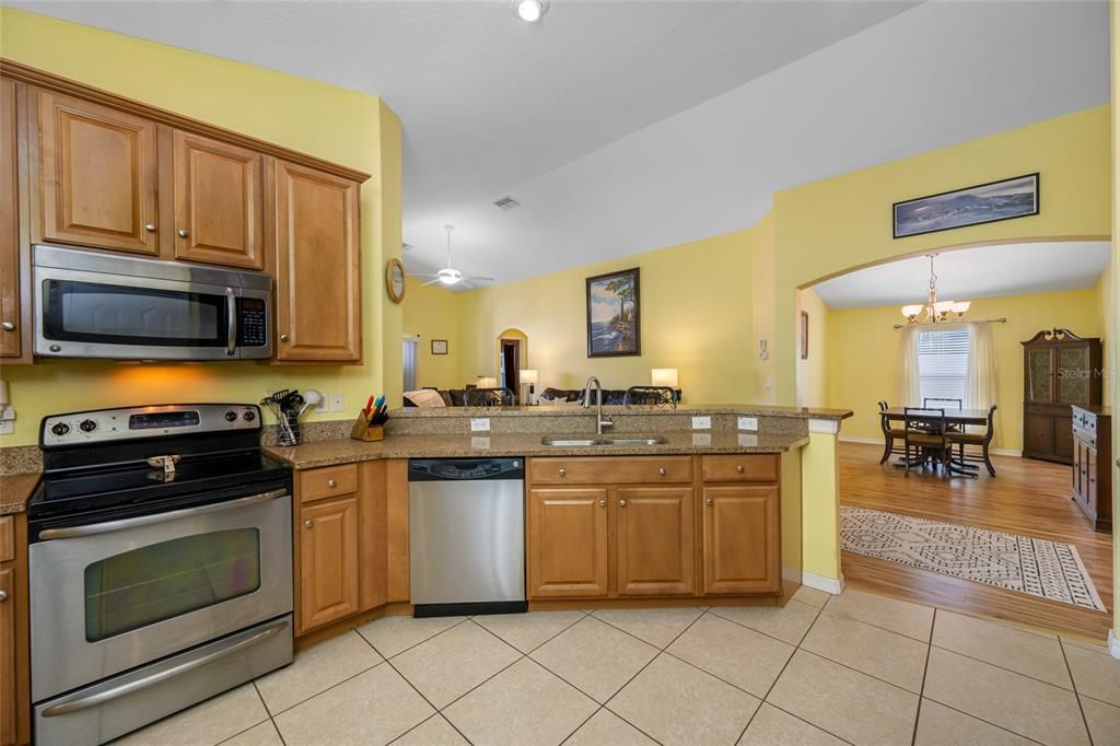 For Sale: $369,900 (4 beds, 3 baths, 1911 Square Feet)