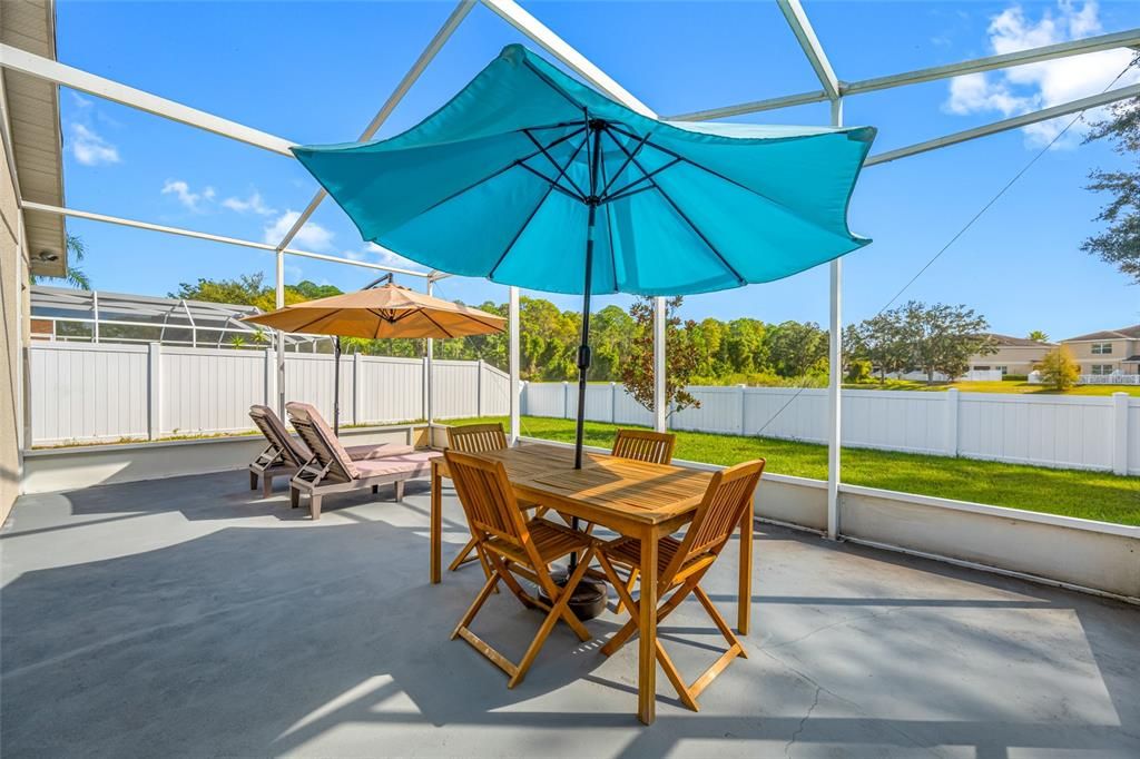 For Sale: $369,900 (4 beds, 3 baths, 1911 Square Feet)