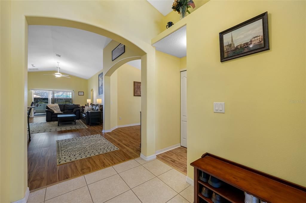 For Sale: $369,900 (4 beds, 3 baths, 1911 Square Feet)