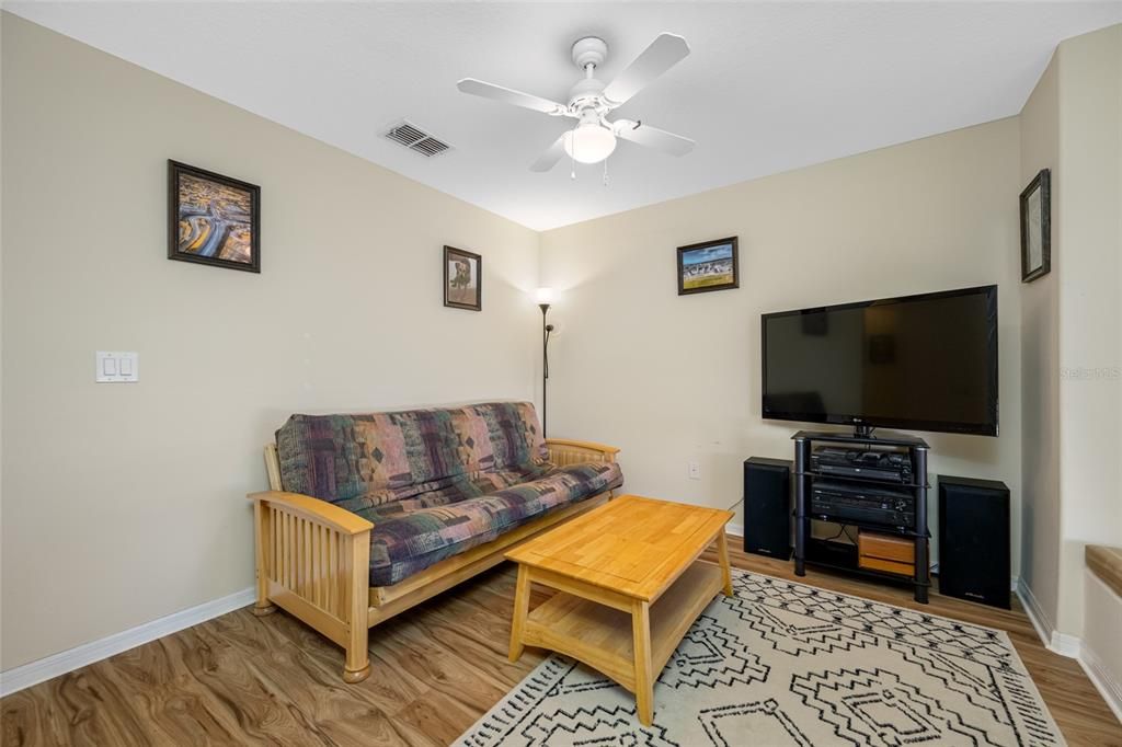 For Sale: $369,900 (4 beds, 3 baths, 1911 Square Feet)