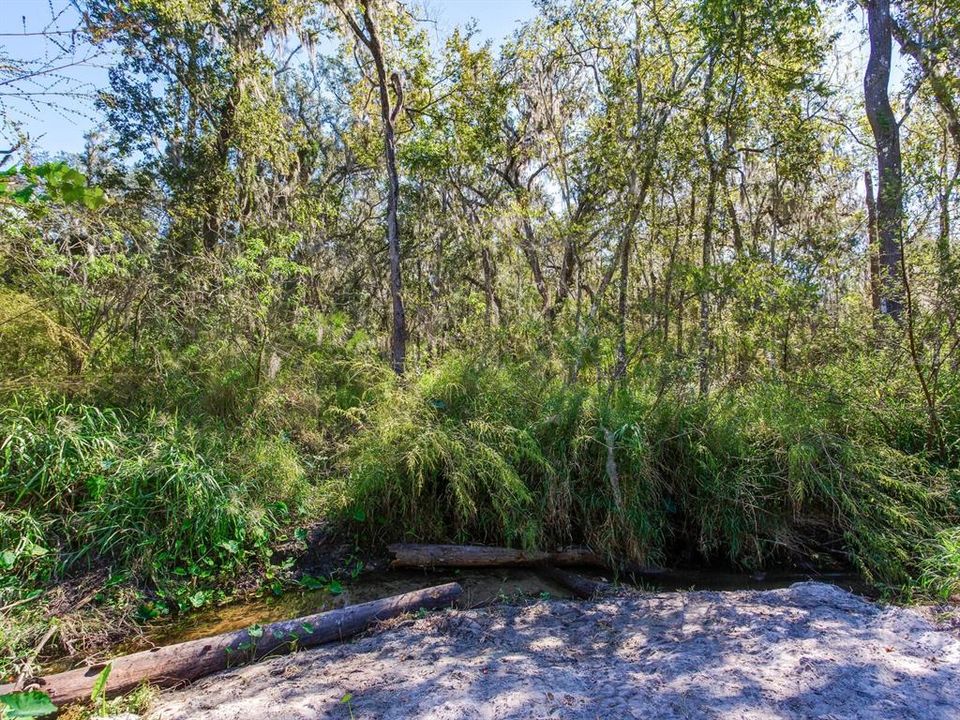 En Venta: $585,000 (37.00 acres)