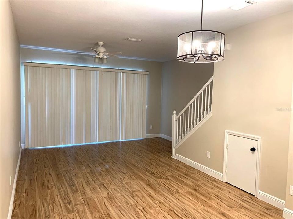 For Rent: $2,150 (2 beds, 1 baths, 1272 Square Feet)