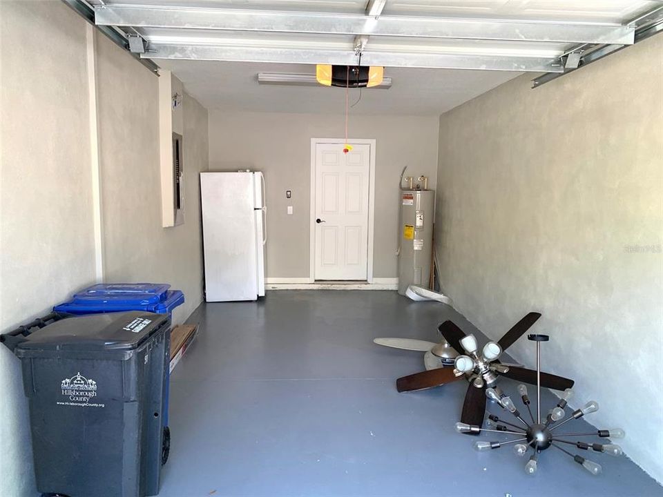 For Rent: $2,150 (2 beds, 1 baths, 1272 Square Feet)