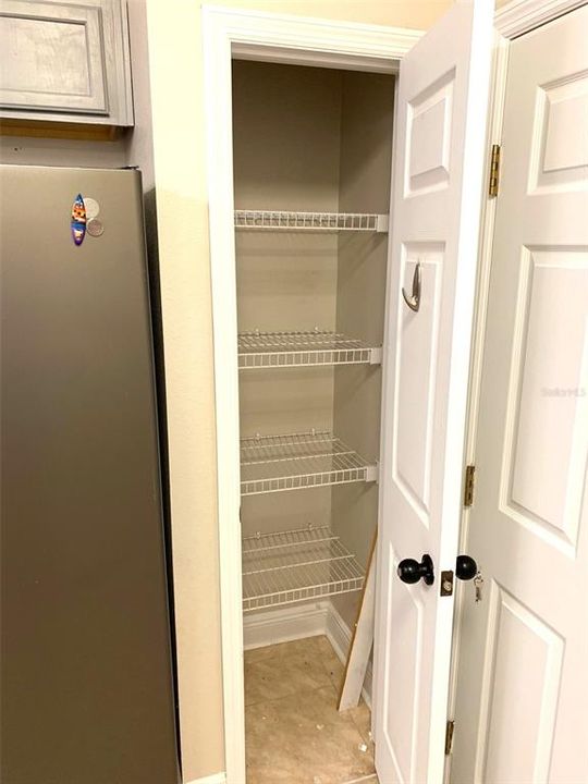 For Rent: $2,150 (2 beds, 1 baths, 1272 Square Feet)