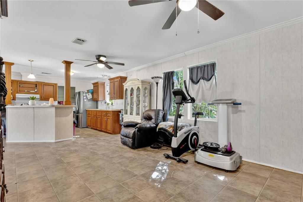 For Sale: $155,000 (4 beds, 2 baths, 1620 Square Feet)