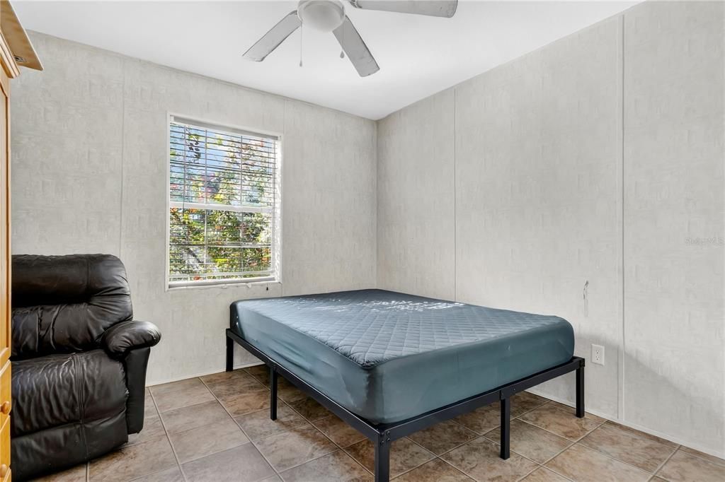 For Sale: $155,000 (4 beds, 2 baths, 1620 Square Feet)