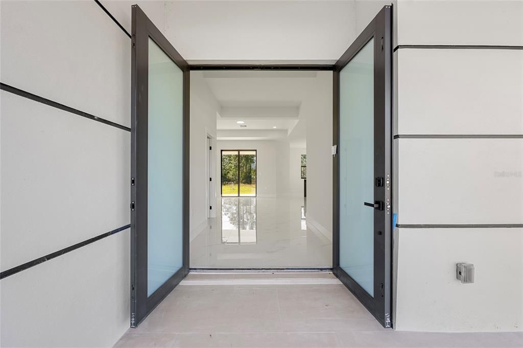 For Sale: $385,000 (4 beds, 3 baths, 1719 Square Feet)