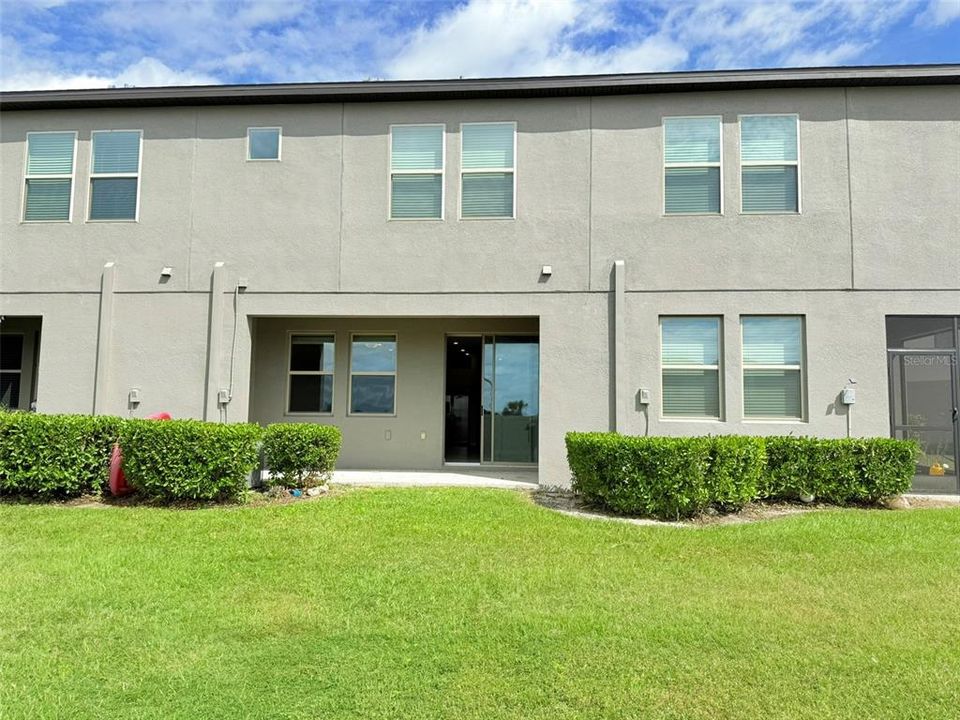 合同活跃: $2,000 (3 贝兹, 2 浴室, 1760 平方英尺)