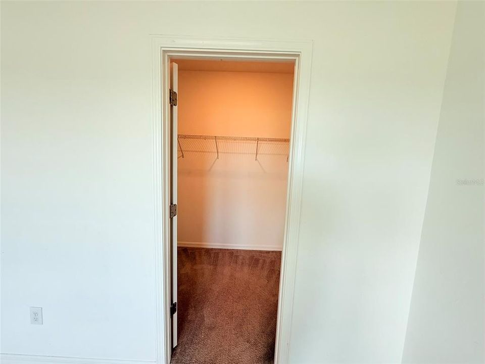 合同活跃: $2,000 (3 贝兹, 2 浴室, 1760 平方英尺)